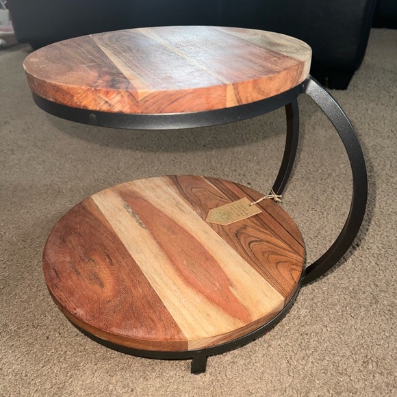 BNWT, wooden two tiered shelf decor - Picture 5 of 7